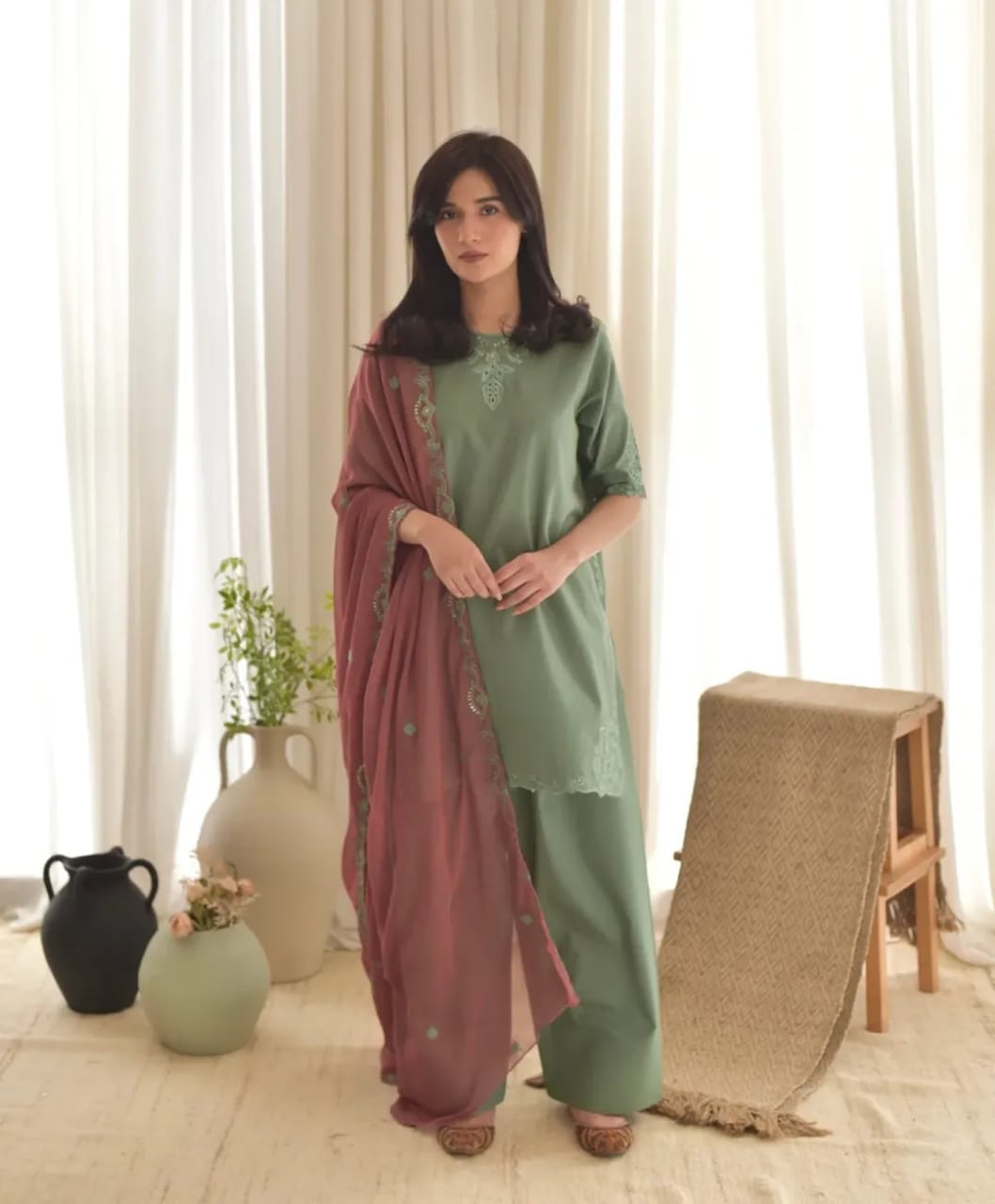 3 piece - Arabic Lawn Embroidered