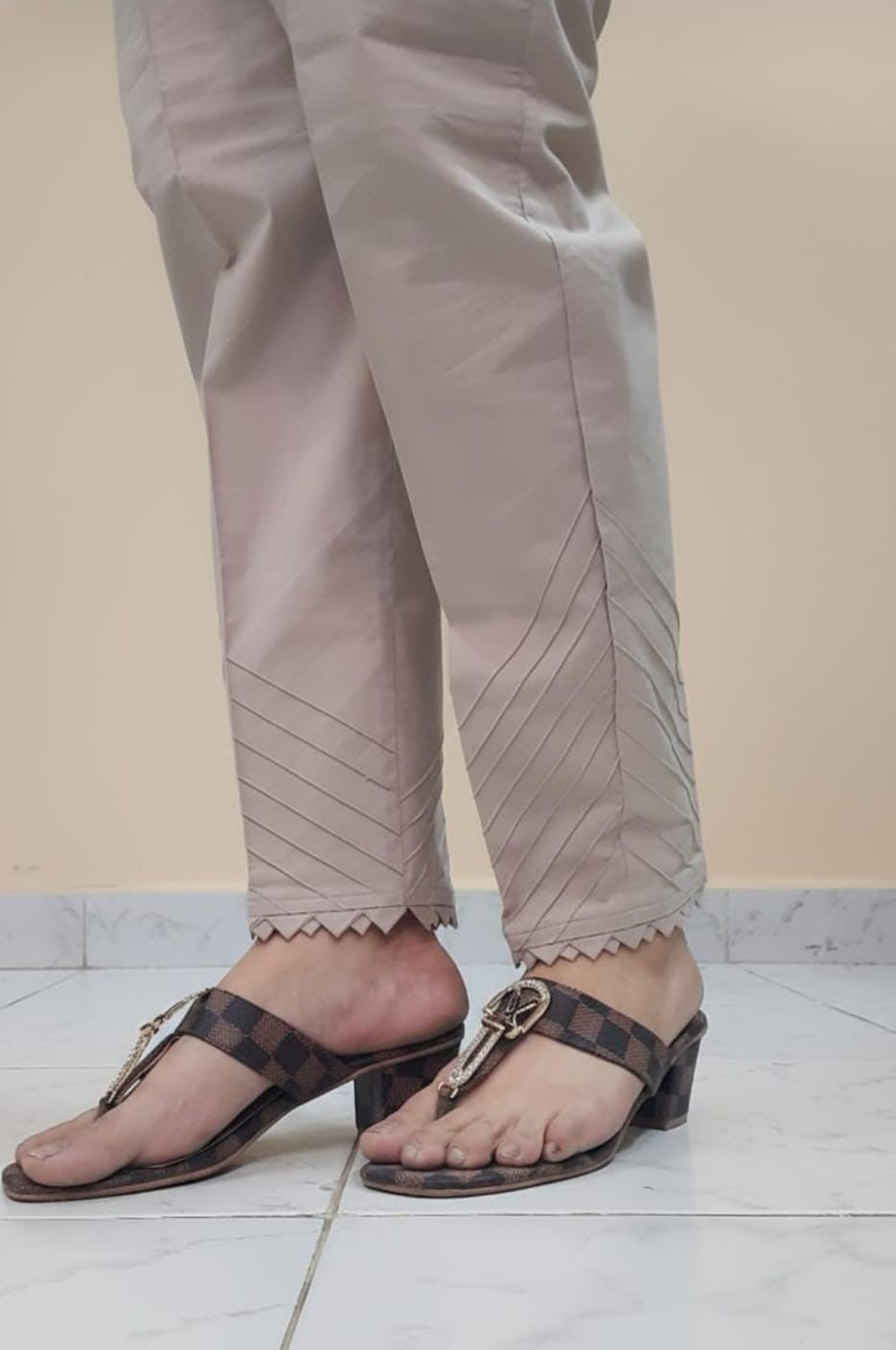 Pintuck Hem Trouser