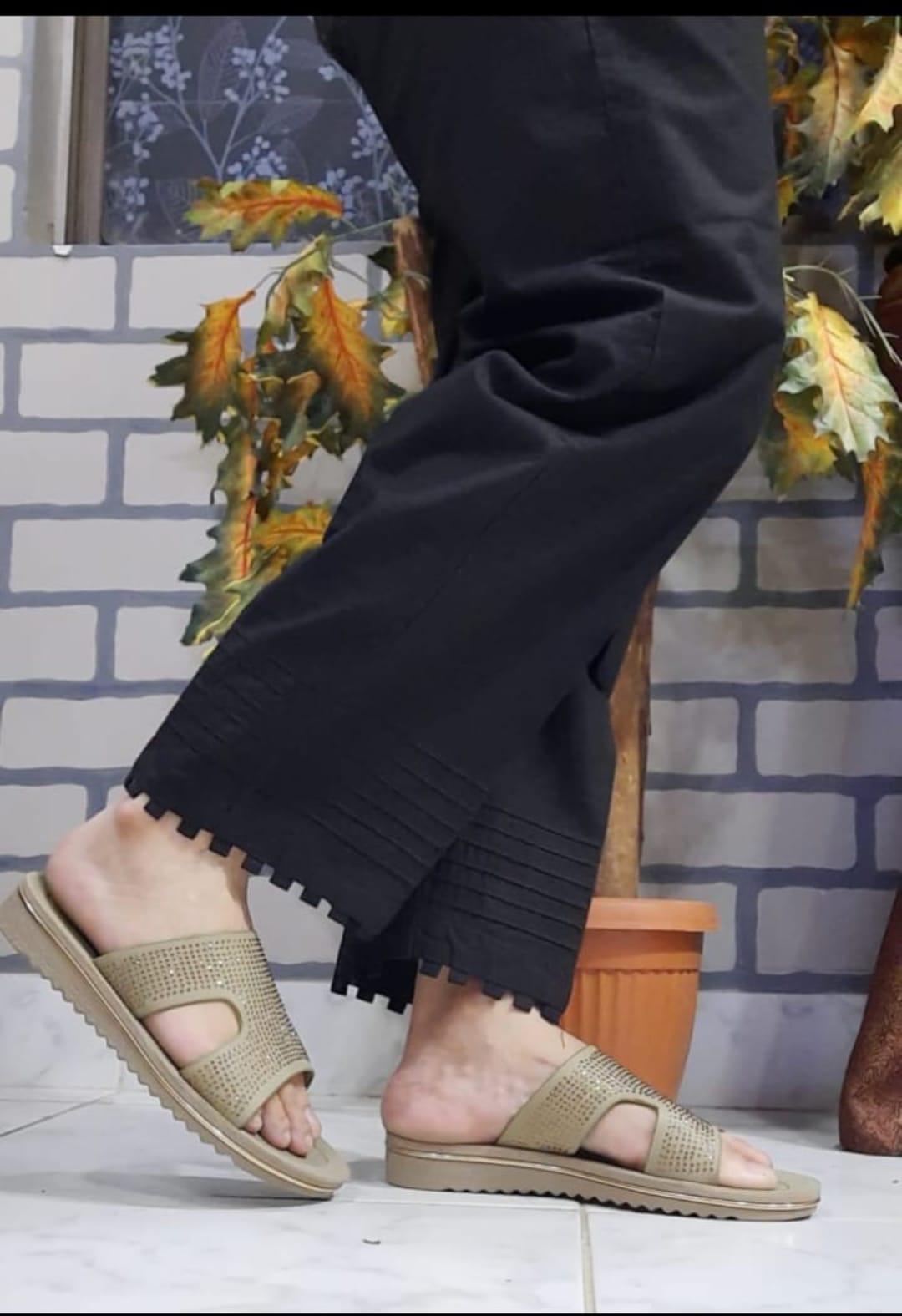 Black Pintuck Cutwork Hem Trouser