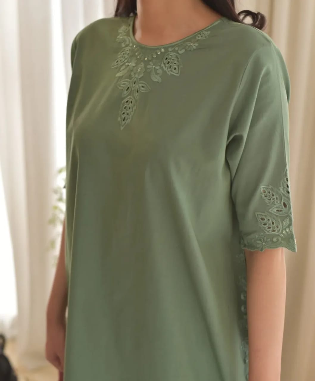 3 piece - Arabic Lawn Embroidered
